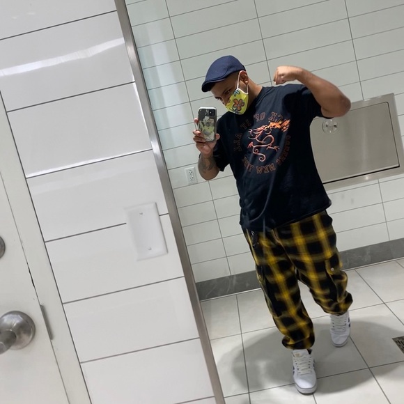 Meet your Posher, Jonathan - Picture 1 of 1